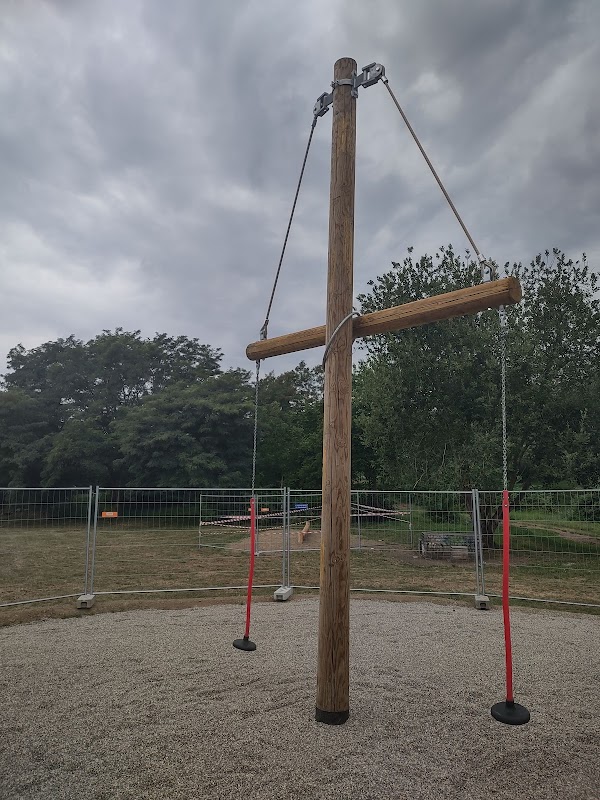 Basketbalové hřiště - Park Povodňová