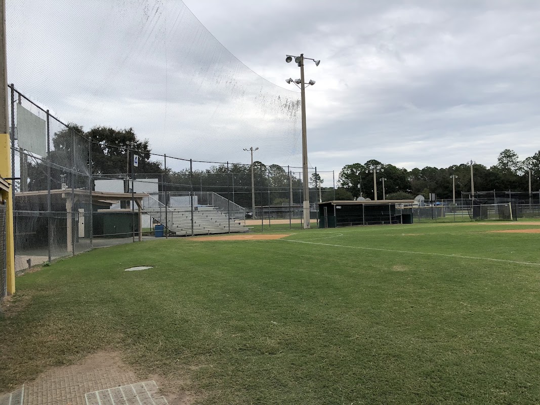 Basketball court - Burnett Park