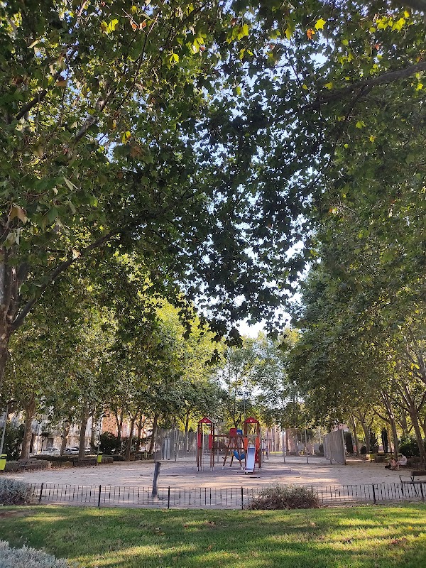Pista de baloncesto - Plaça dels Furs