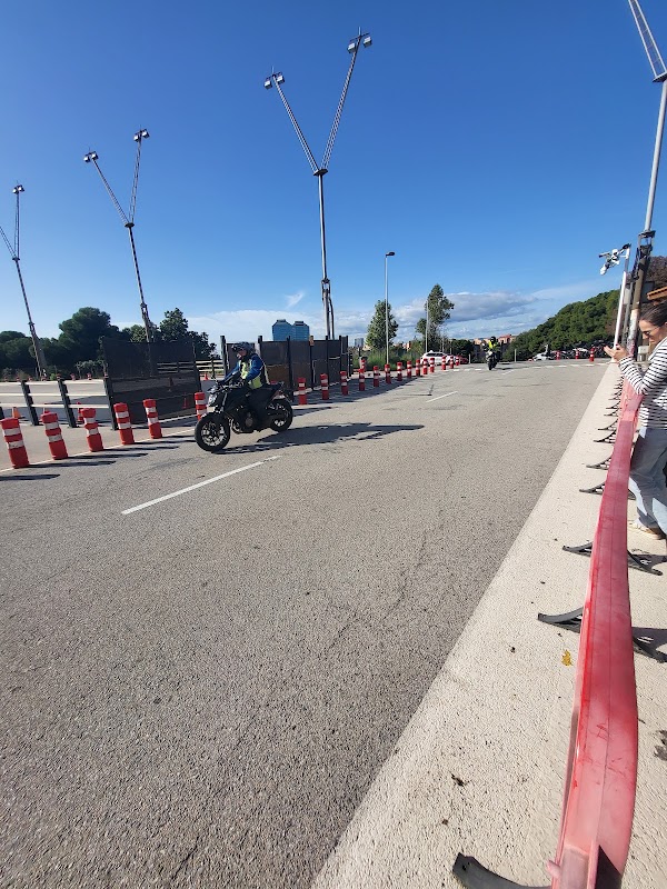 Pista de atletismo - Parc del Mirador del Migdia