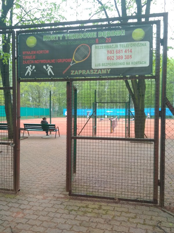 Korty tenisowe (2) - Szkoła Podstawowa nr 4 w Zielonce