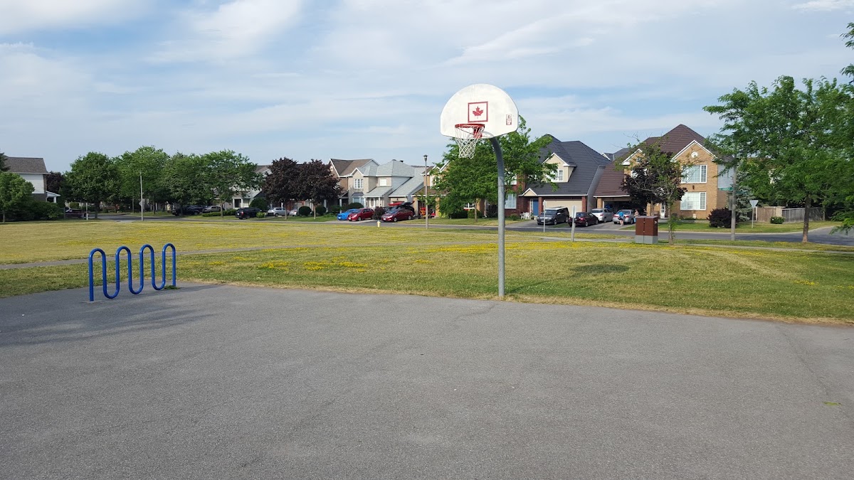 Basketball court - Chapman Mills Park