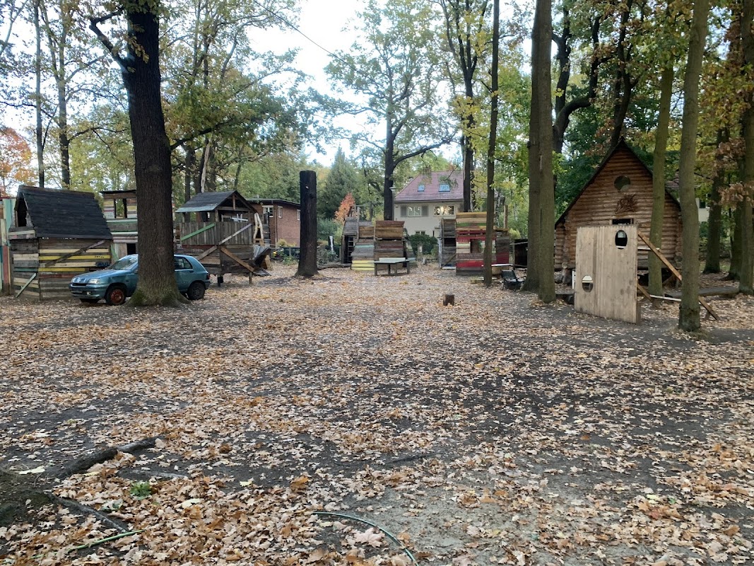 Fußballplatz - Abenteuerspielplatz "Blauer Daumen"