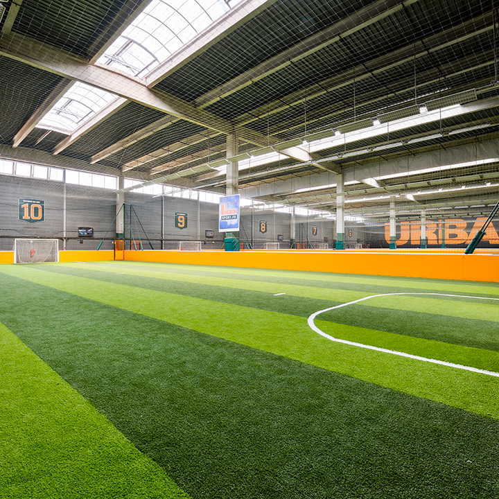 Terrain de football - square Pasteur Henri Roser