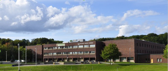 Basketball court - Polyvalente Sainte-Thérèse
