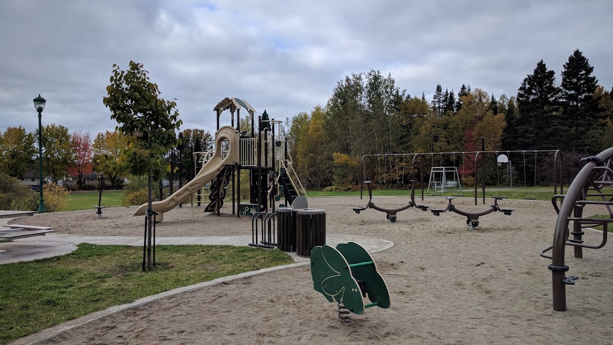 Soccer field - Parc Victor-Guimond