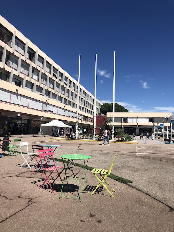 Piscine - Université Côte d'Azur - Campus Carlone