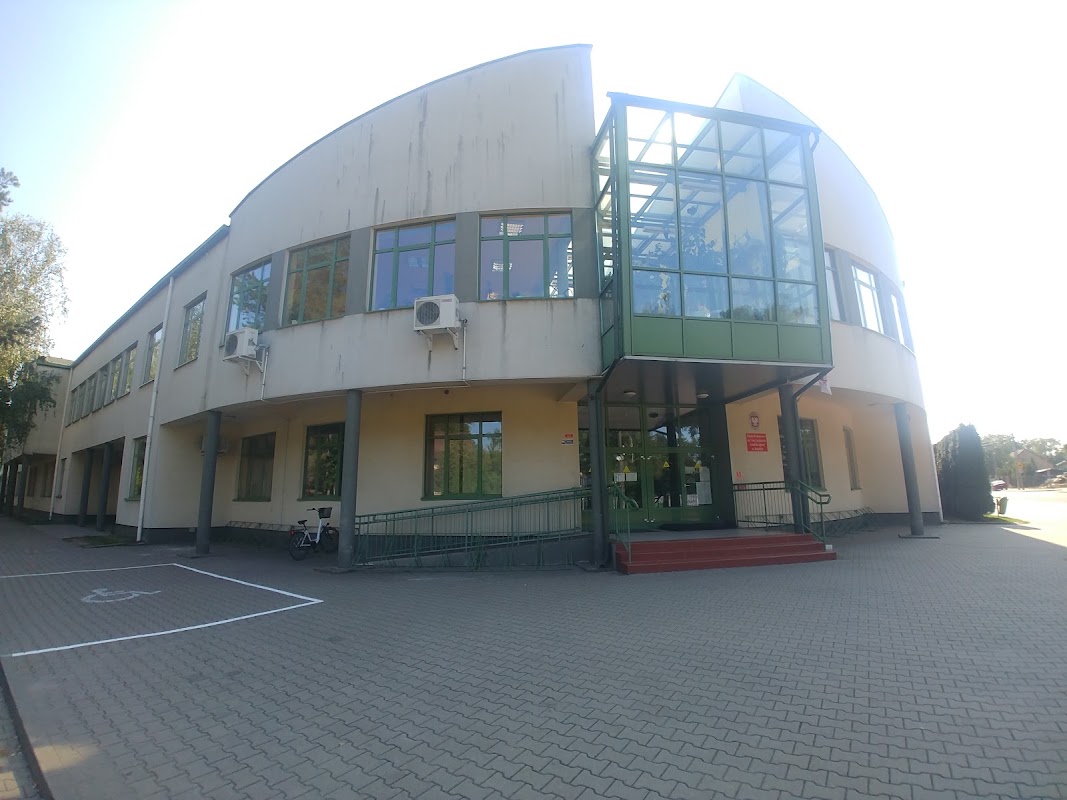 Boisko do siatkówki - Szkoła Podstawowa nr 3 im. Łączniczek Armii Krajowej