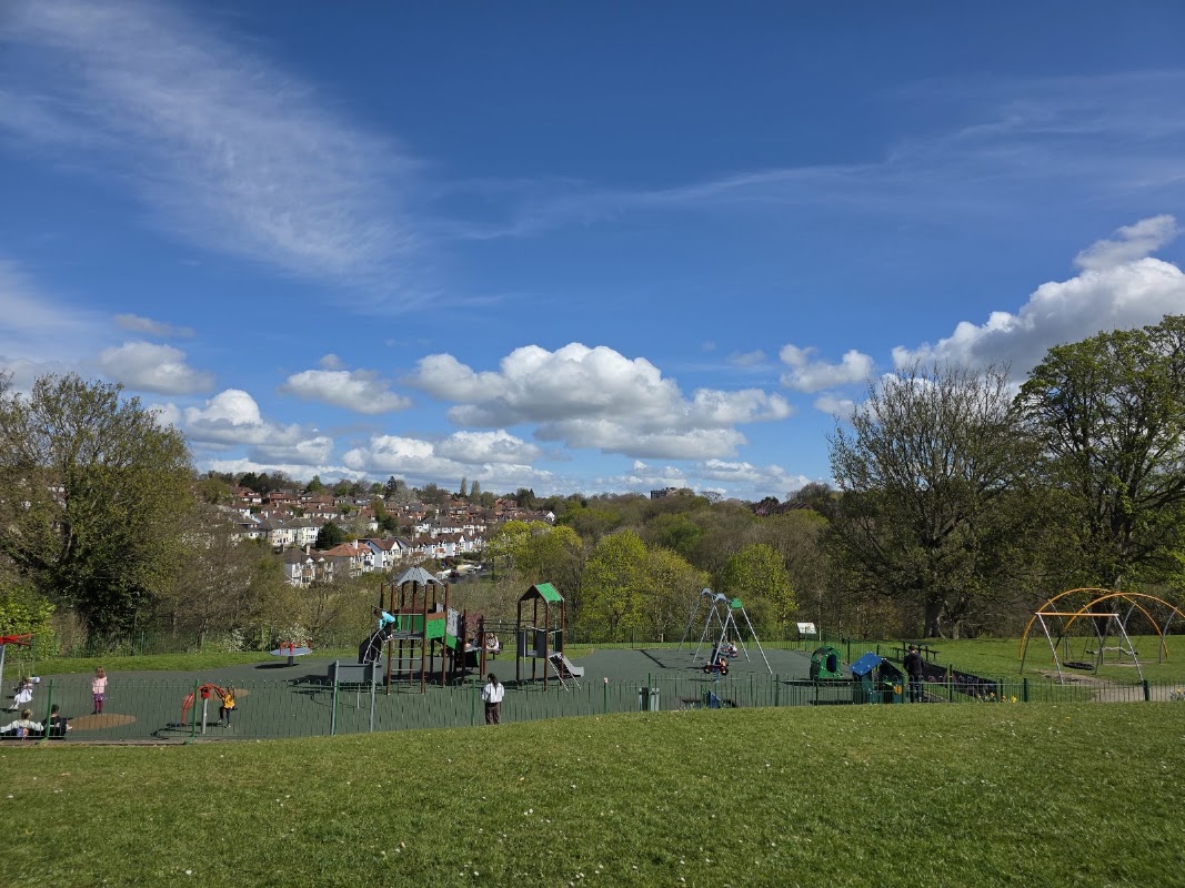 Basketball court - Chapel Allerton Park