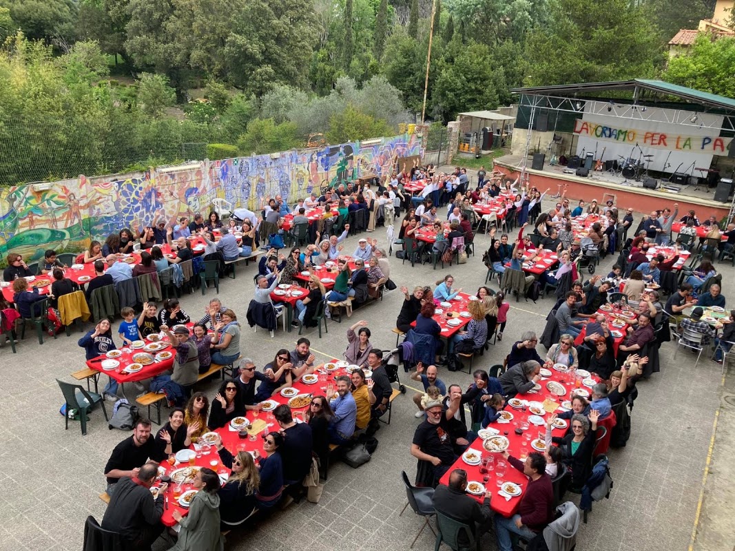 Tavolo da ping-pong - Giardino della Casa del Popolo