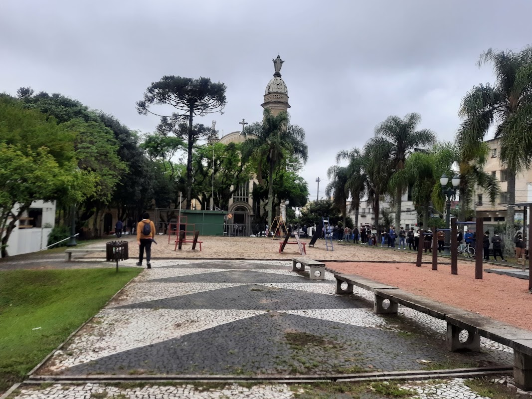 Campo de futebol - Praça Ouvidor Pardinho
