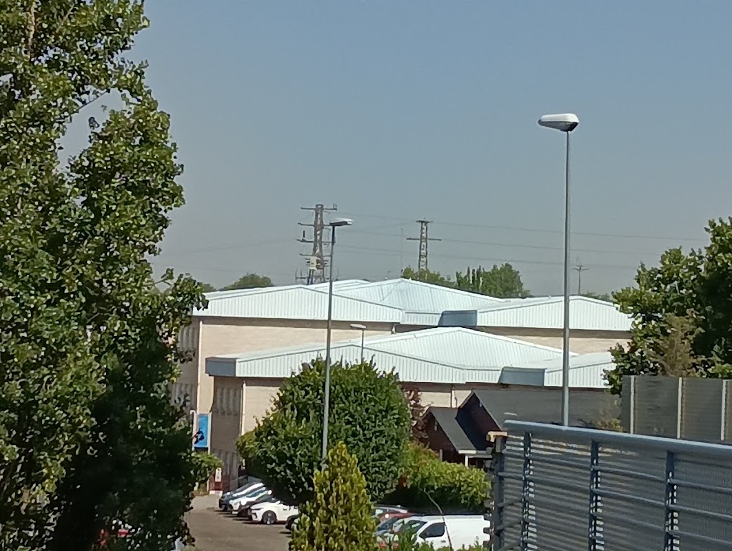 Pista de baloncesto - Colegio de Educación Infantil y Primaria Gonzalo de Berceo