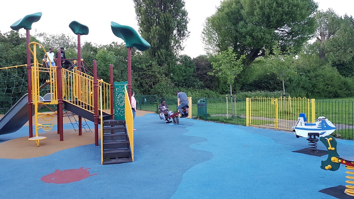 Running track - Green Lane Recreation Ground