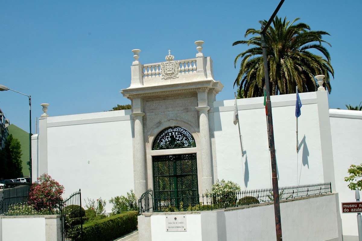 Campo de basquetebol - Colégio Dona Maria Pia