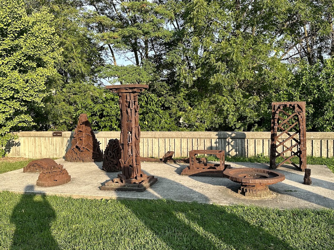 Basketball court - Cambridge Sculpture Garden