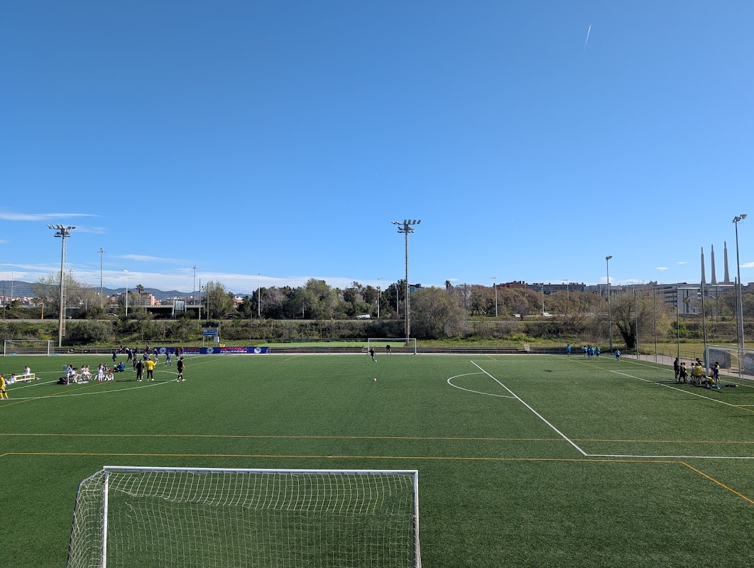 Campo de fútbol - Institut Barri Besòs