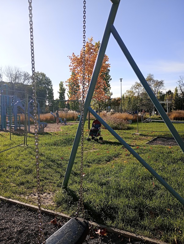 Boisko do siatkówki - Park Kieszonkowy – Ogród Trawiasty