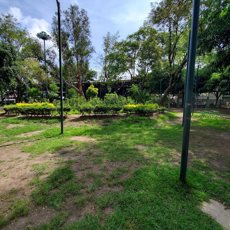 Cancha de básquetbol - Parque Tacuba Bajopuente