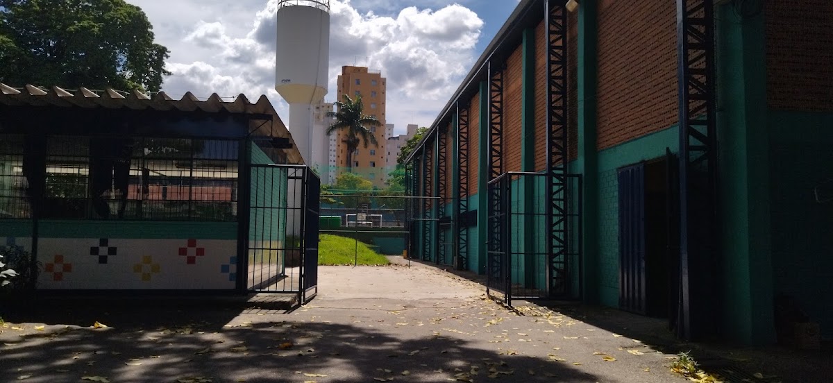 Quadra de tênis - Escola Municipal Santos Dumont