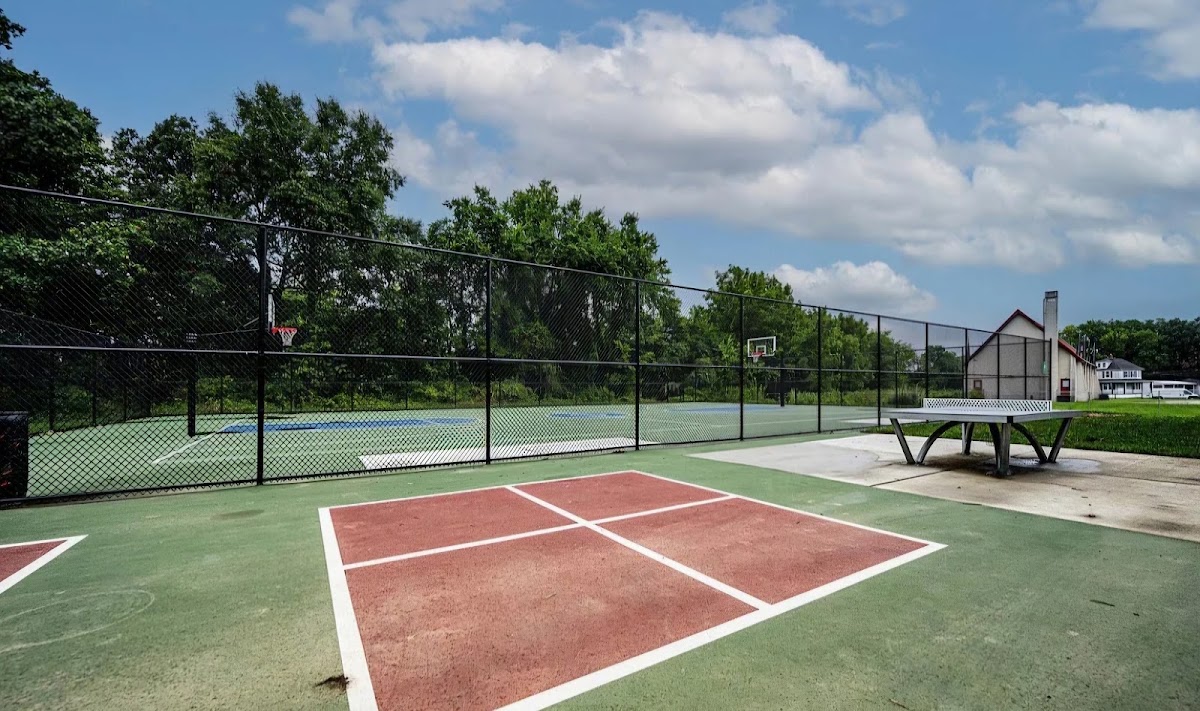 Basketball court - Violetville Park